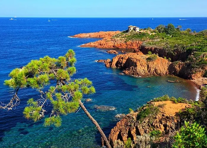 Moderne Et Cosy A 2 Pas De La Daire Saint-Raphaël